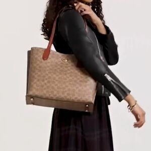 COACH Willow Tote Bag In Signature Canvas - NWT - Perfect condition